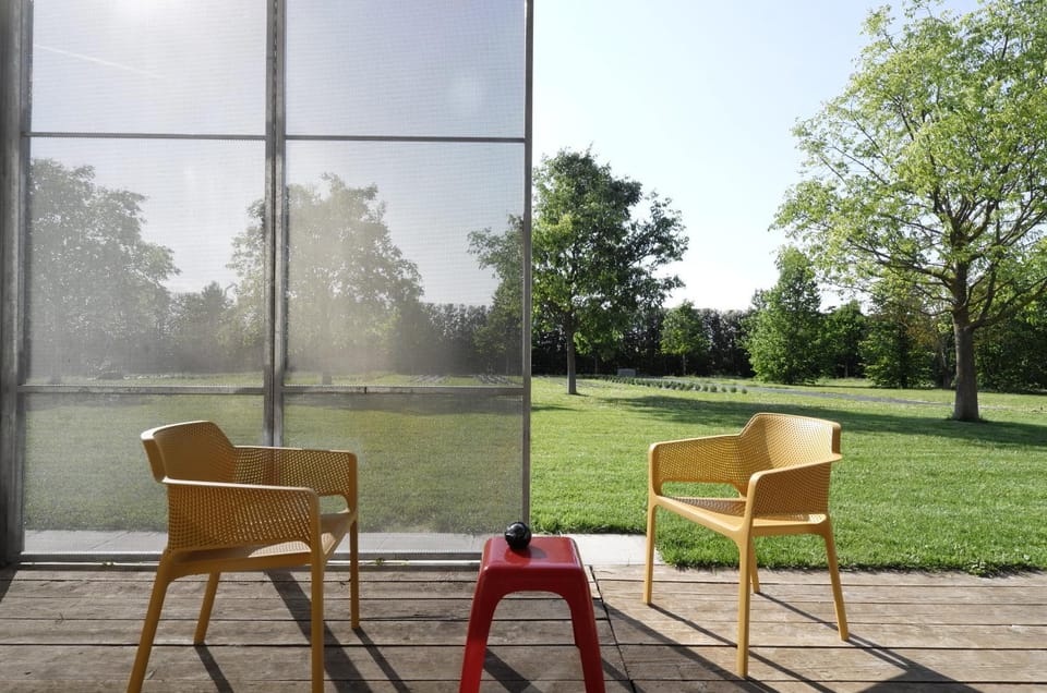Patio, Day, Natural landscape, Garden, Garden view