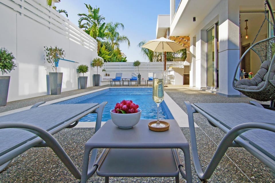 Patio, Swimming pool
