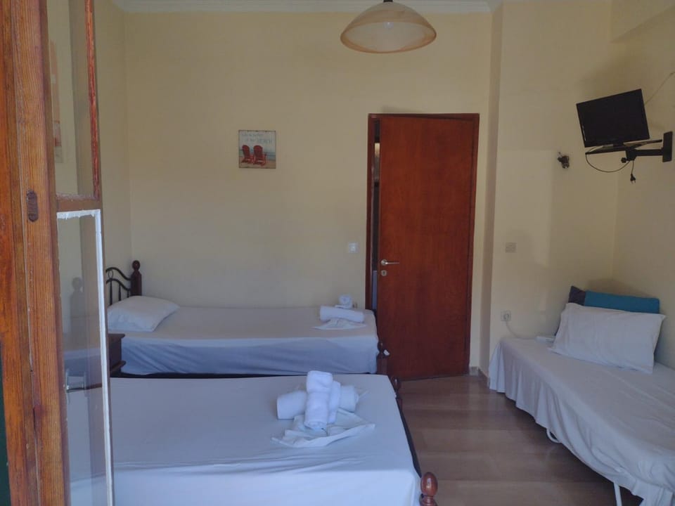 Flowers studios Bed and Breakfast in Corfu, Greece