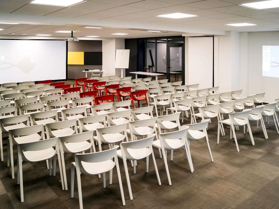Meeting/conference room