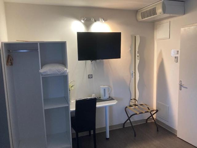 Hôtel L'Escale Périgueux Notre Dame Hotel in Nouvelle-Aquitaine