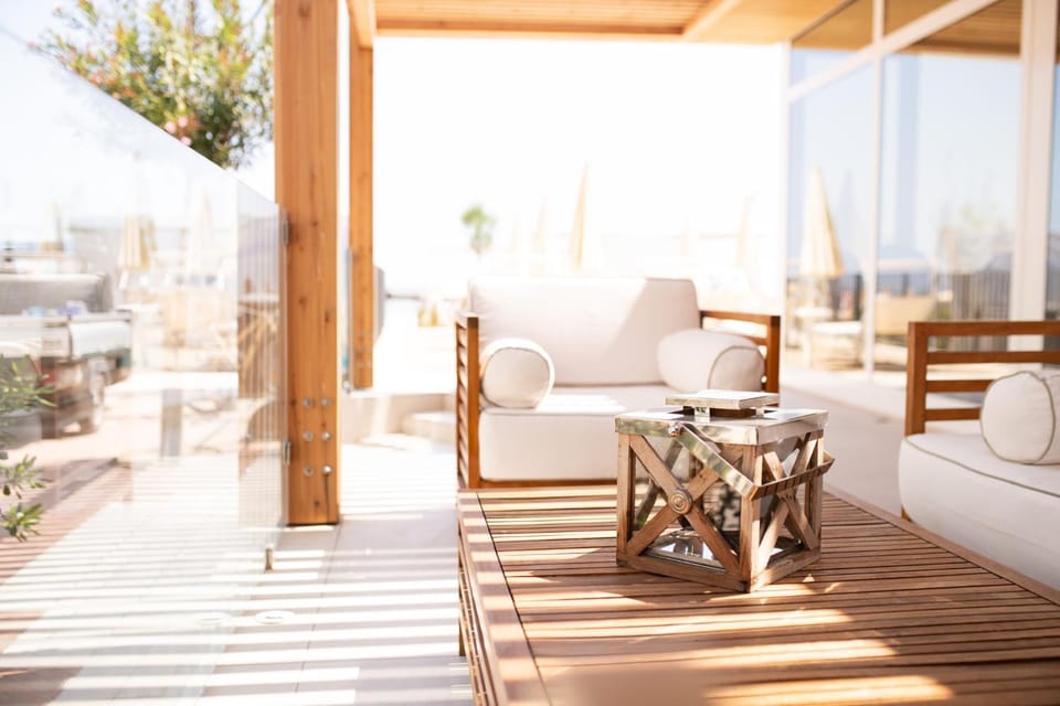 Patio, Day, View (from property/room), Balcony/Terrace, Living room, Seating area, Dining area