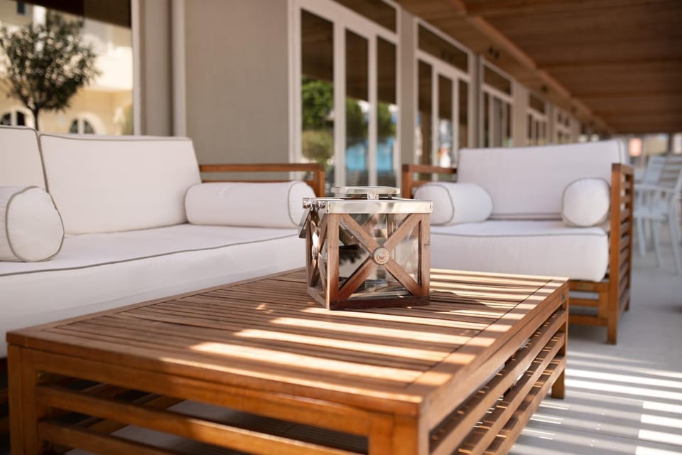 Patio, Day, View (from property/room), Balcony/Terrace, Living room, Seating area, Dining area