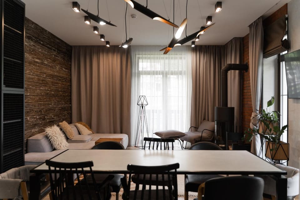 TV and multimedia, Living room, Seating area, Dining area