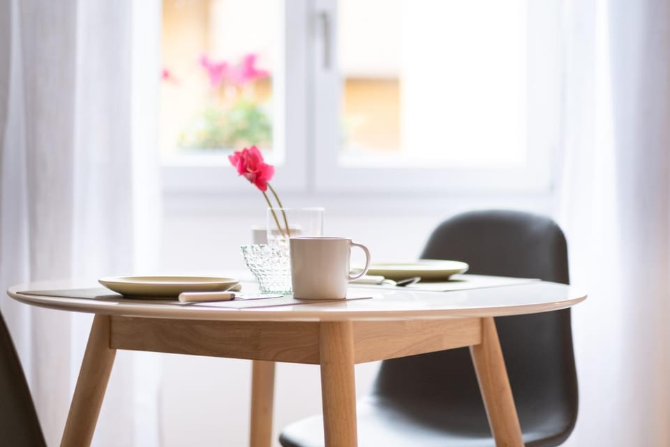 Seating area, Dining area