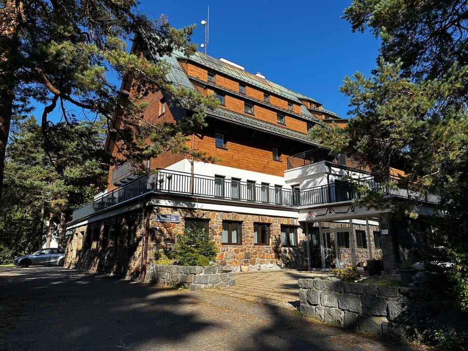 Property building, Day
