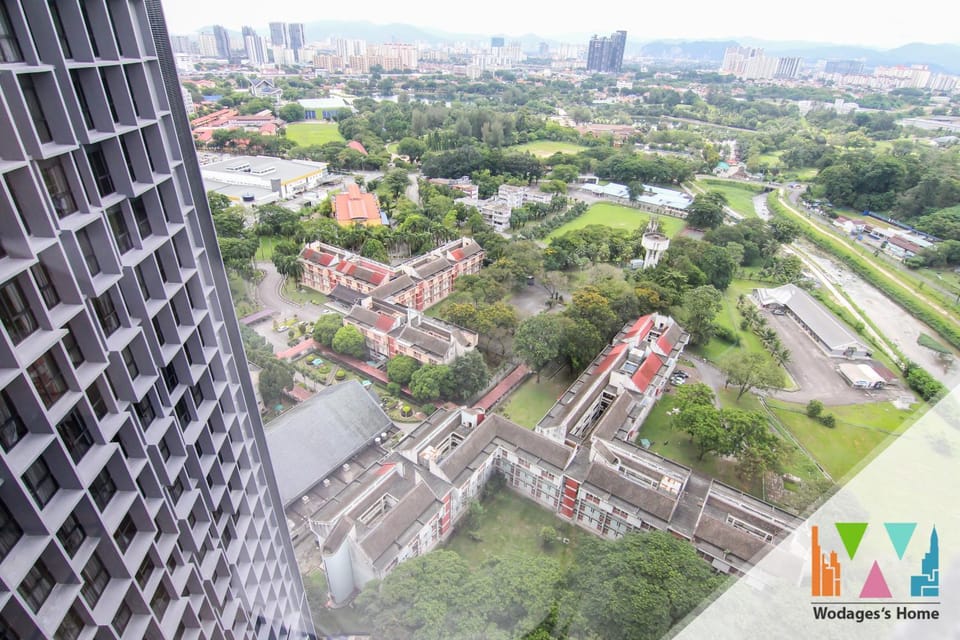 KLCC View Expressionz Family Loft by WGS, 300Mbps WiFi Apartment in Federal Territory of Kuala Lumpur