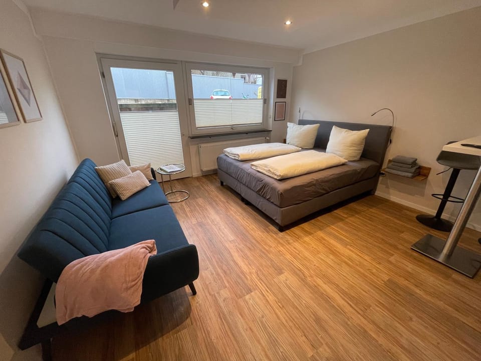 Bed, Living room, Photo of the whole room, Seating area, Bedroom