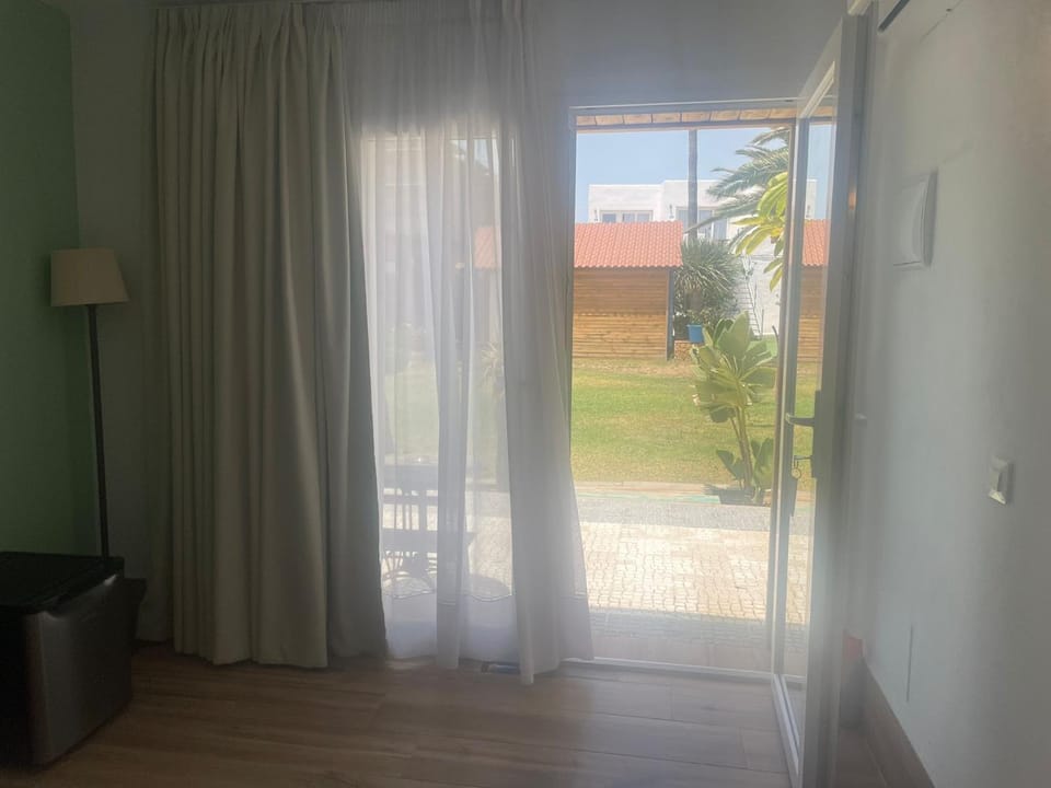 Habitaciones Sajorami Beach Bed and Breakfast in Zahora