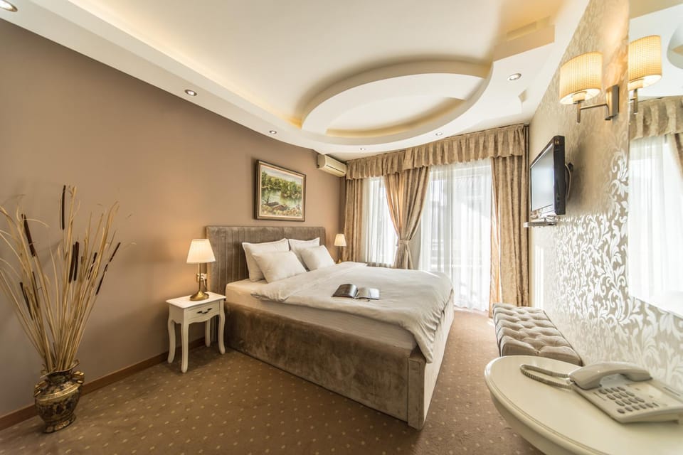 Bed, Photo of the whole room