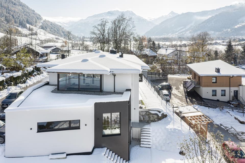 Property building, Winter, Mountain view
