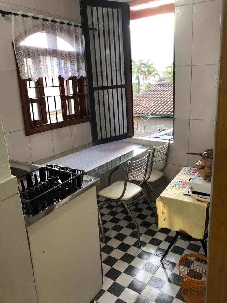 Apartamento de 2 quartos com Ar Condicionado na Enseada Apartment in State of São Paulo