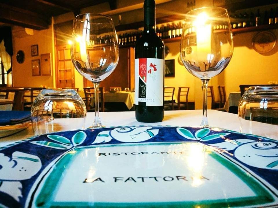 Restaurant/places to eat, Food and drinks, Drinks, Alcoholic drinks