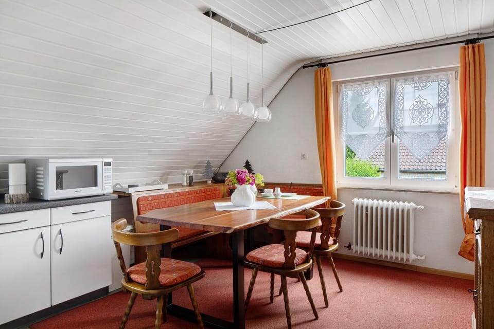 Property building, Kitchen or kitchenette, Living room