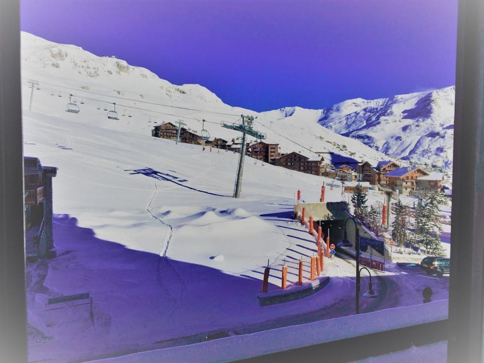 Studio cosy à Tignes, confort montagnard pour 2 personnes - FR-1-411-488 Apartment in Tignes