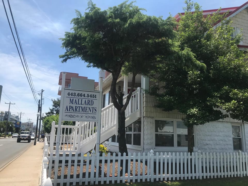 Property building, Street view