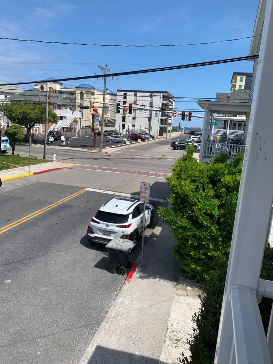 City view, Street view, Location