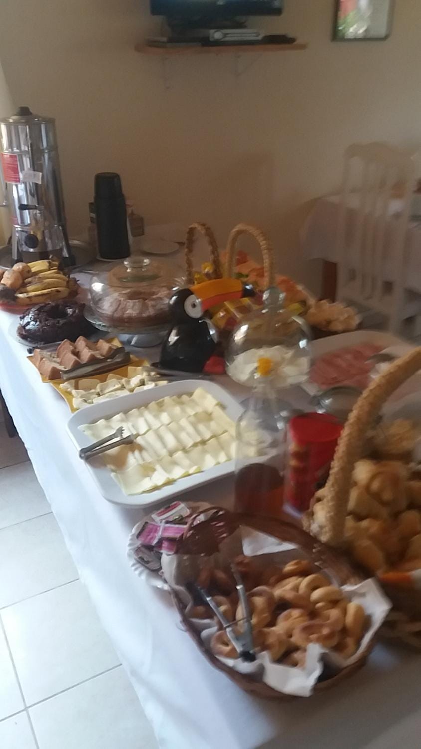 Restaurant/places to eat, Food and drinks, Buffet breakfast