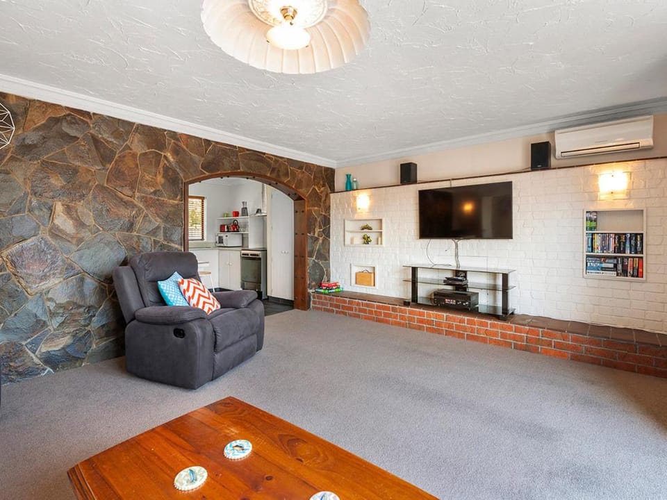 Heathcote Cottage - Taupo Holiday Home House in Taupo
