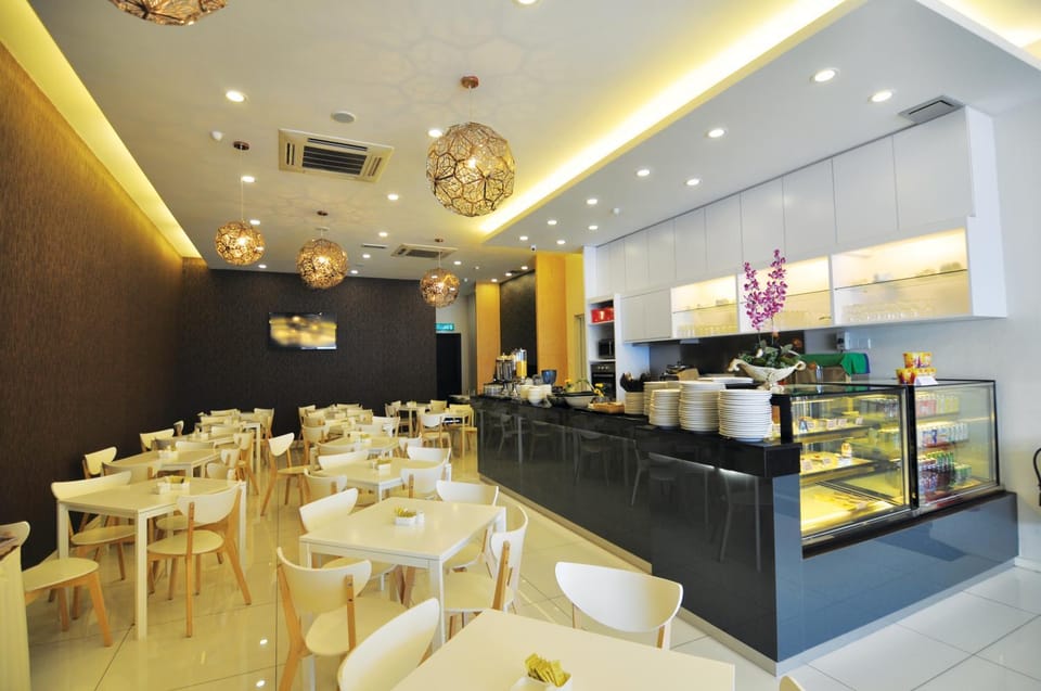 Restaurant/places to eat, Restaurant/places to eat, Food and drinks, Food, Drinks