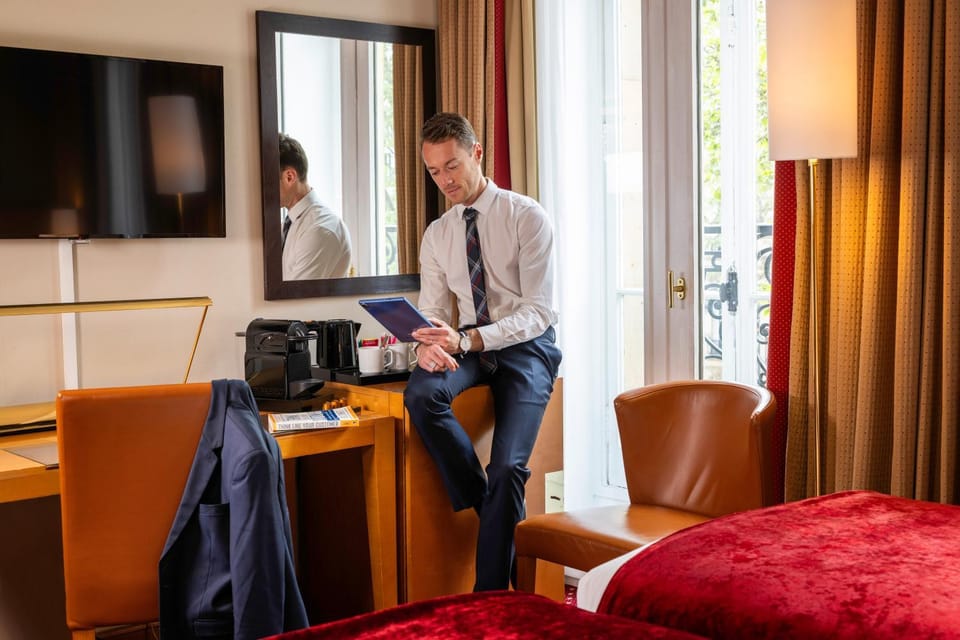 People, TV and multimedia, Business facilities, Bedroom
