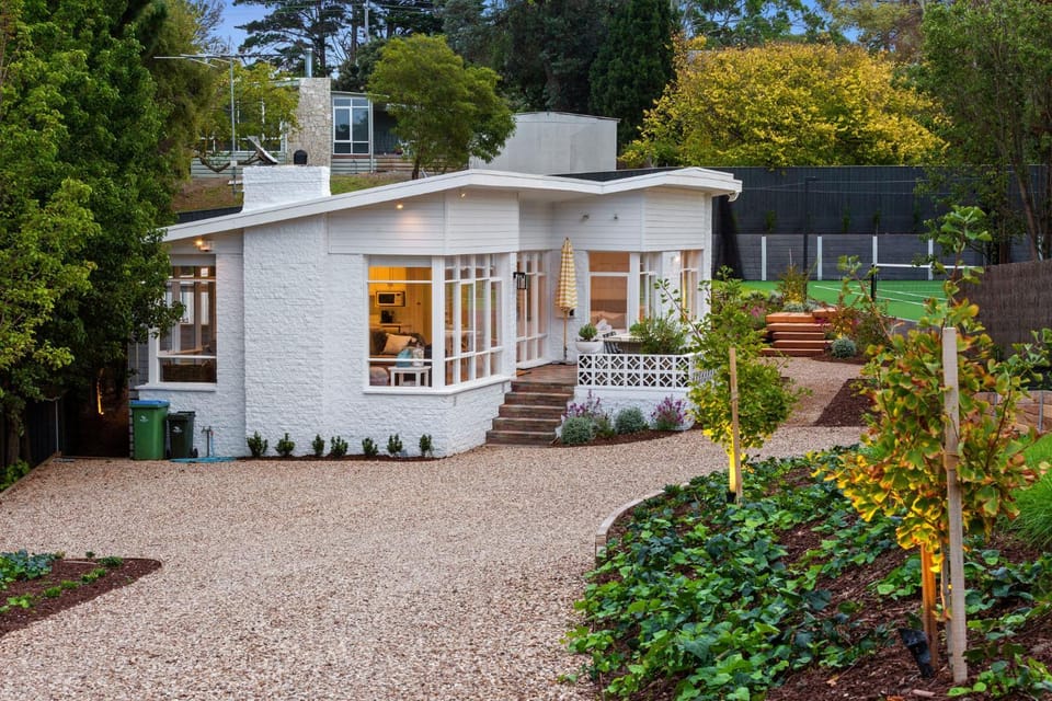 Property building, Garden, Garden view