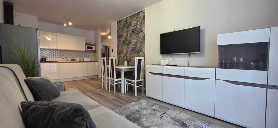 TV and multimedia, Living room, Seating area, stove
