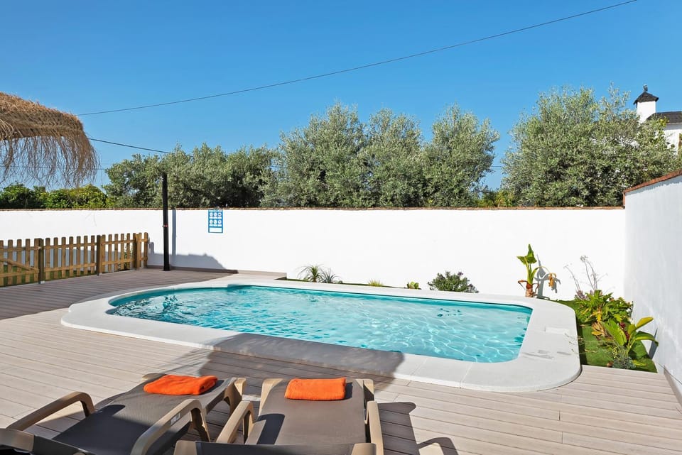 Property building, Swimming pool