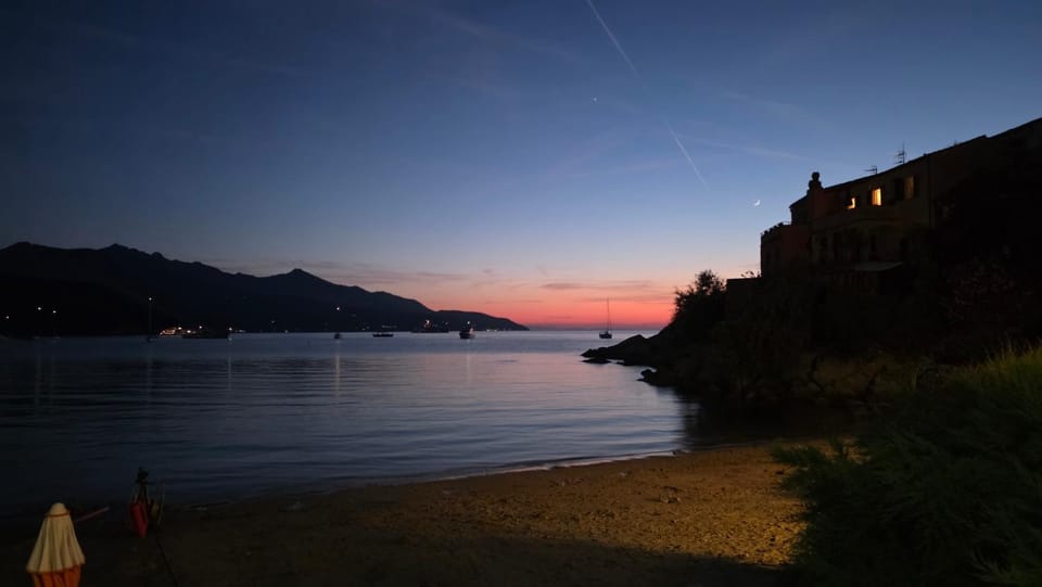 ELEGANTISSIMO APPARTAMENTO DIRETTAMENTE SUL MARE SPIAGGIA LE GHIAIE 6 posti letto Apartment in Portoferraio