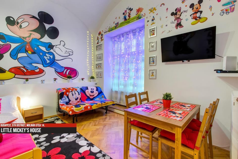 Communal lounge/ TV room, TV and multimedia, Living room, Photo of the whole room, Seating area, Evening entertainment