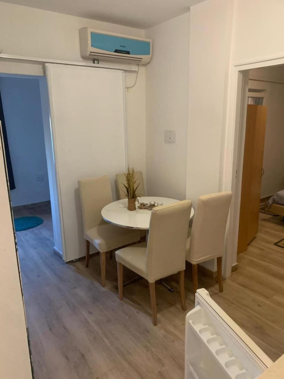 Apartment in Vrsi with Balcony, Air conditioning, Wi-Fi (4824-4) Apartment in Zadar County