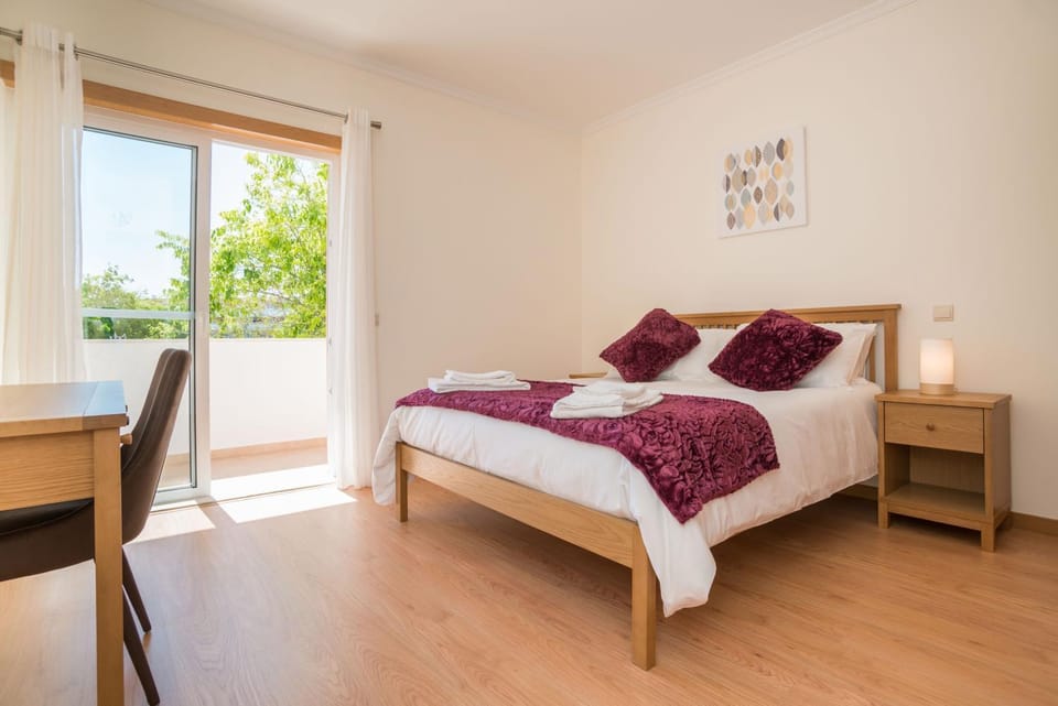 Central Modern 2 Bed Apartment Armacao De Pera Apartment in Faro District