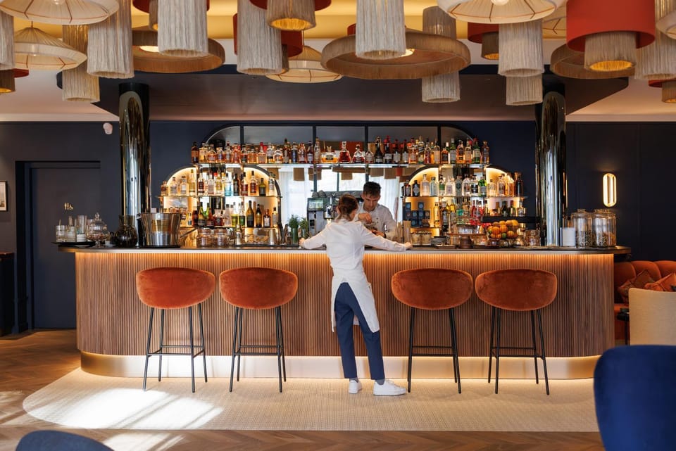Lounge or bar