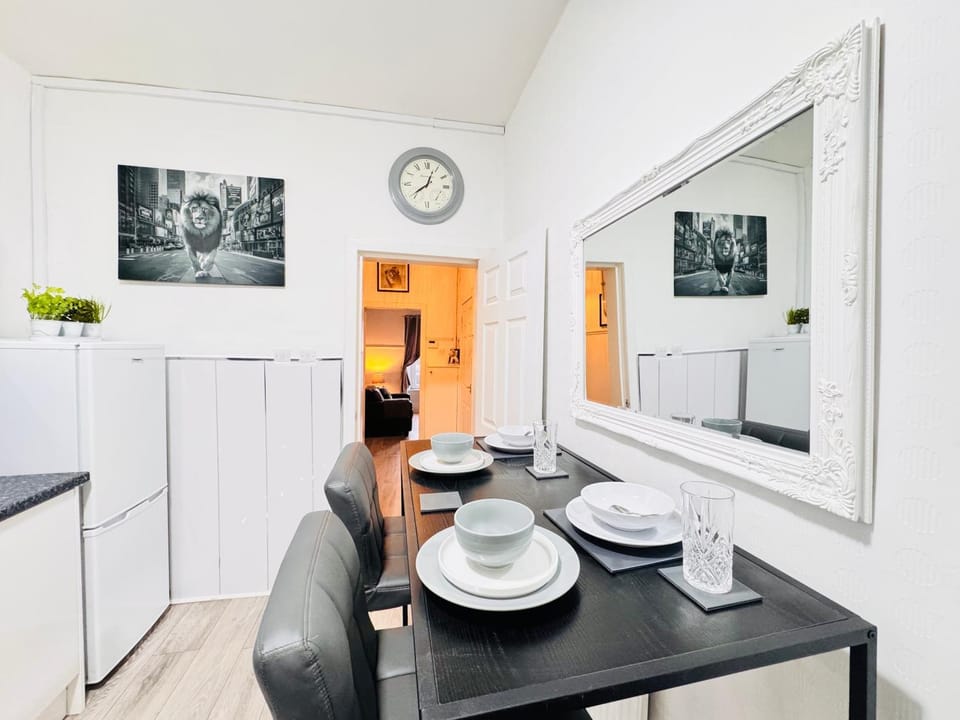 THE LION’S REST - BOUTIQUE APARTMENT SUITE. Apartment in Scotland