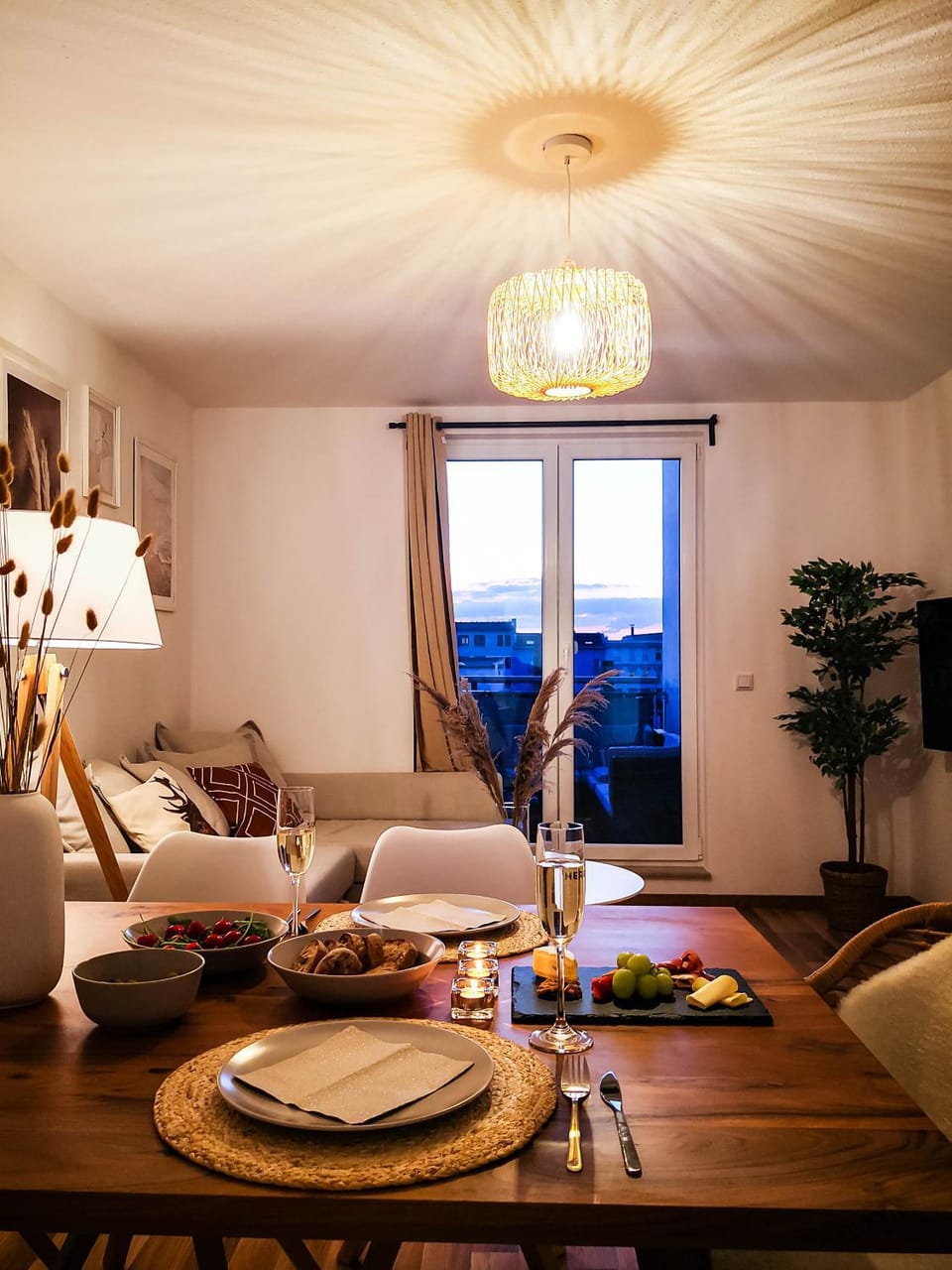 Living room, Seating area, Dining area