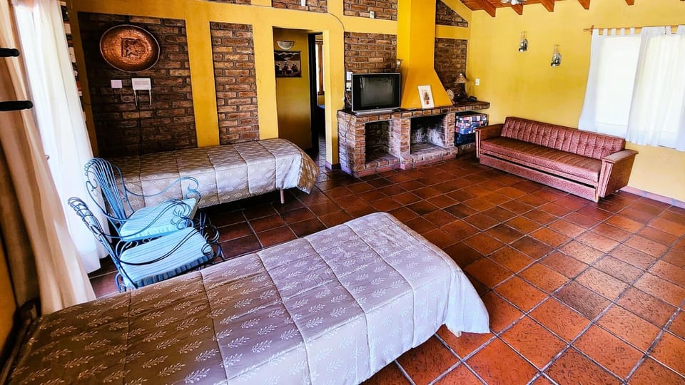 Communal lounge/ TV room, Living room, Dining area
