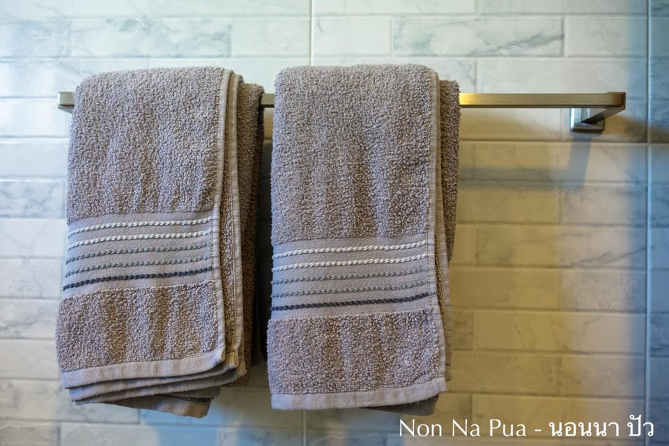 Bathroom, towels