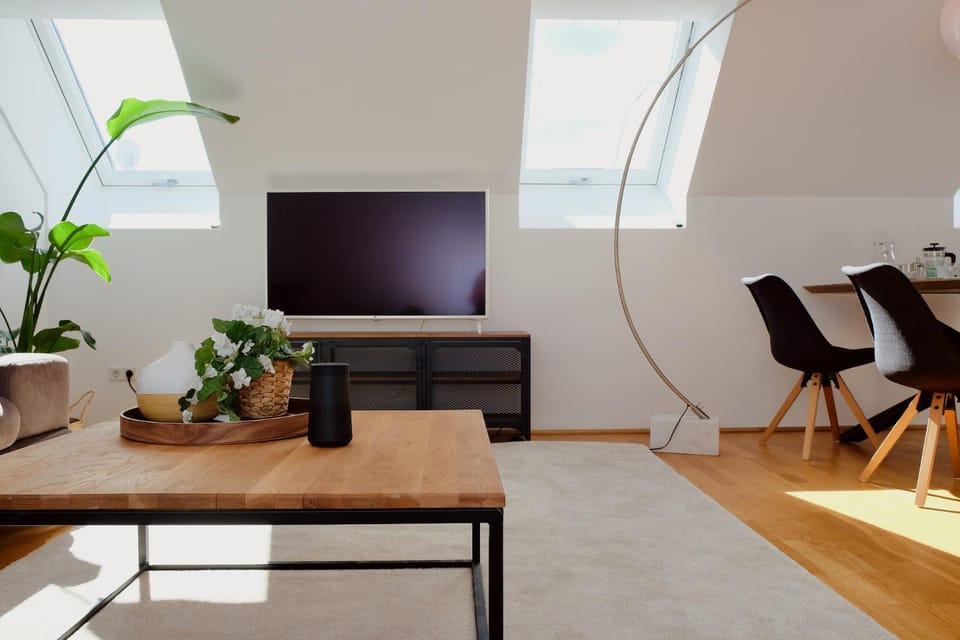 TV and multimedia, Living room, Dining area