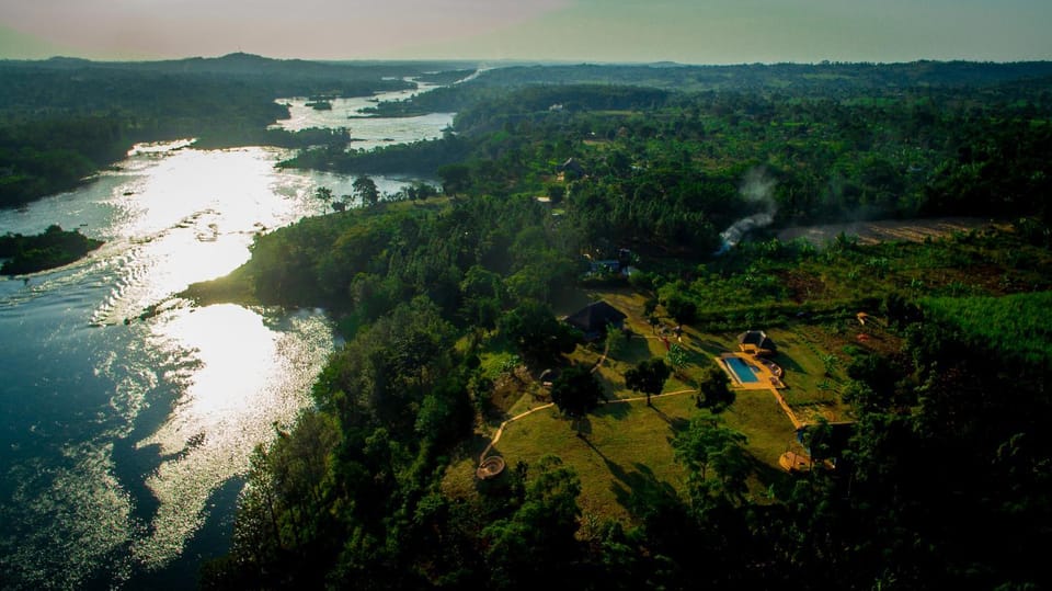 Natural landscape, Bird's eye view, River view, Swimming pool