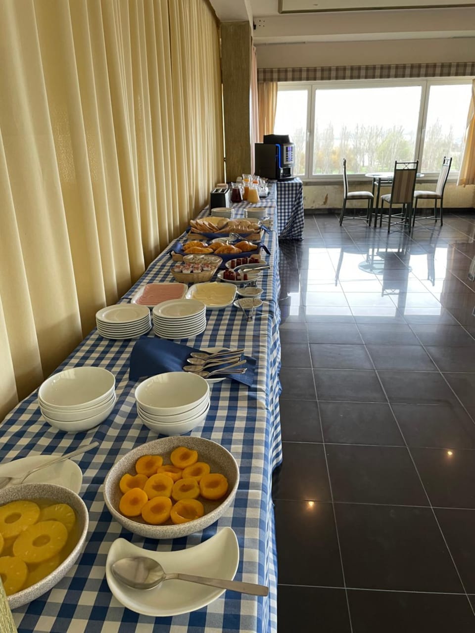 Breakfast, Buffet breakfast