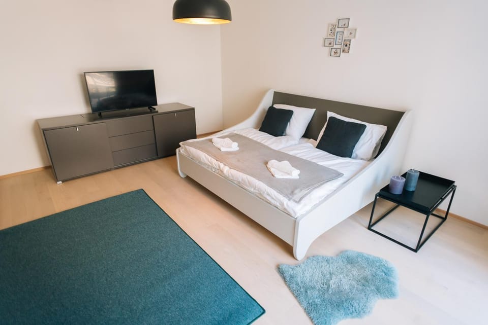 Communal lounge/ TV room, Communal lounge/ TV room, Bedroom