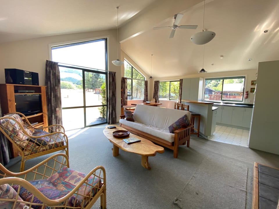 82 Jacks Pass Road House in Hanmer Springs