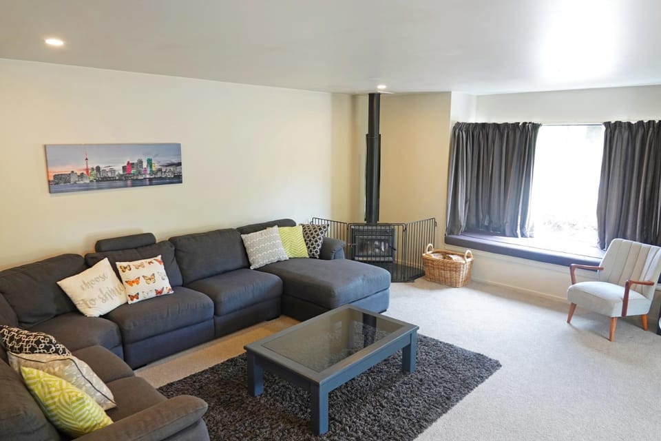 14 St James Avenue House in Hanmer Springs