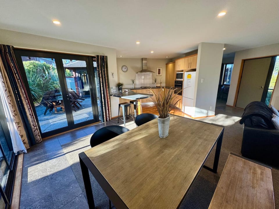 18 St James Avenue House in Hanmer Springs