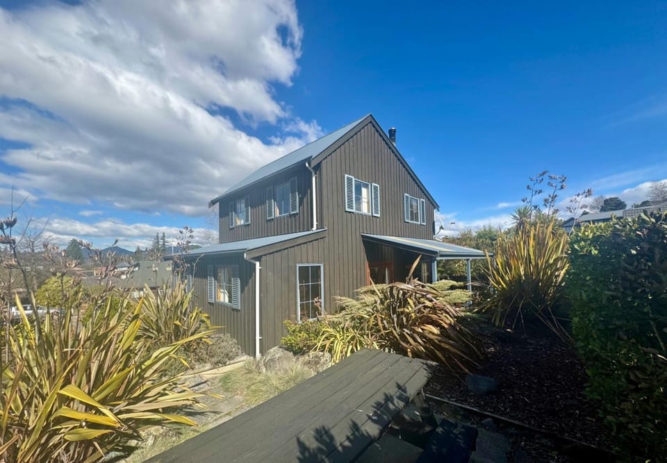 30 St James Avenue House in Hanmer Springs