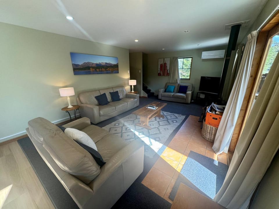 30 St James Avenue House in Hanmer Springs