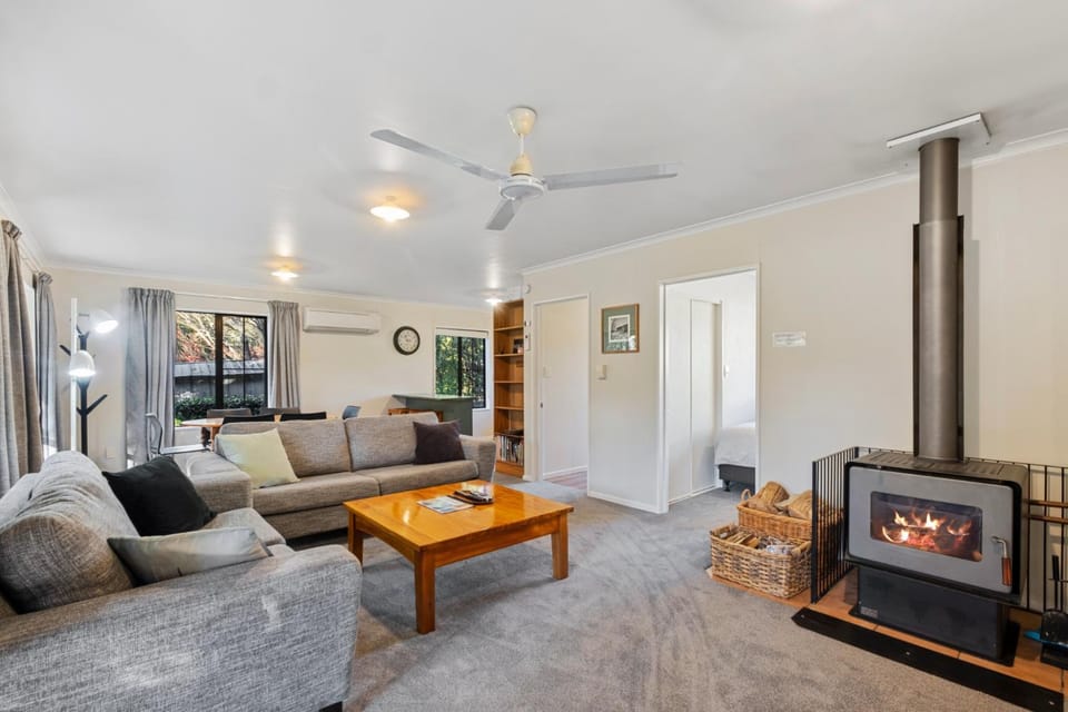 4b Lucas Lane House in Hanmer Springs