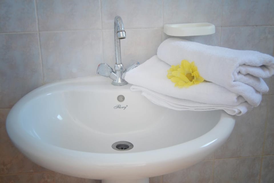 Bathroom, Decorative detail