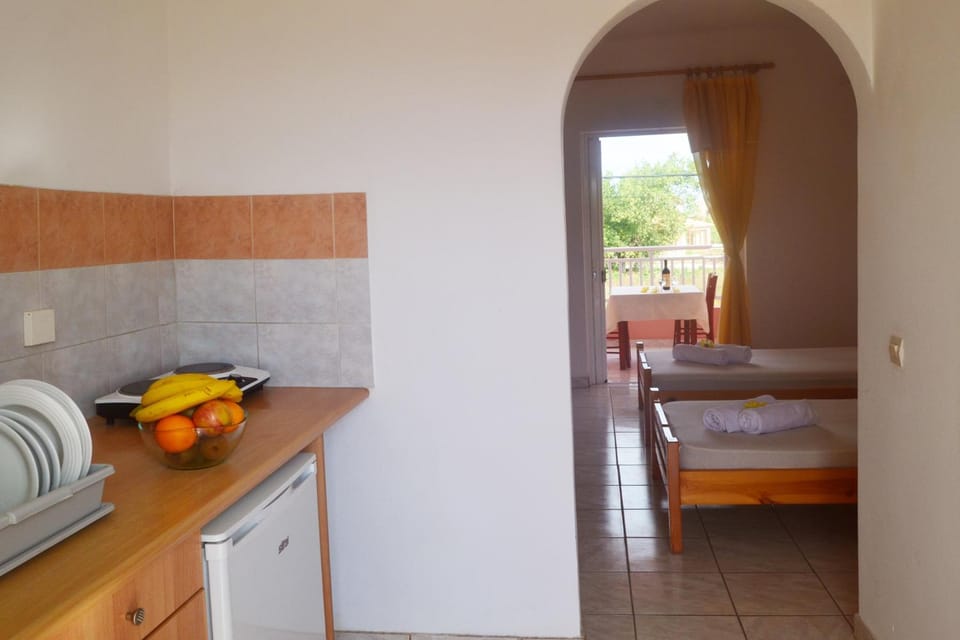 Kitchen or kitchenette, Photo of the whole room, Decorative detail, Bedroom