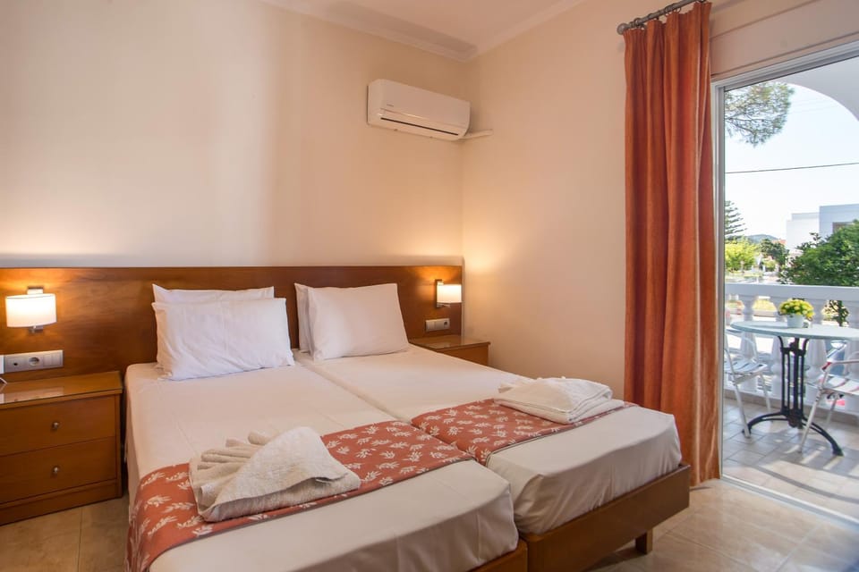 Balcony/Terrace, Bedroom, air conditioner